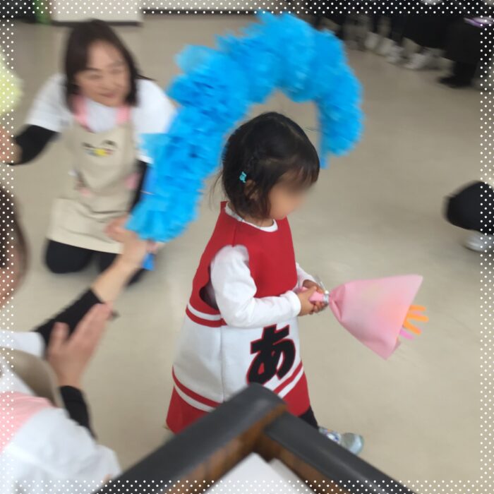 退場する卒園児
