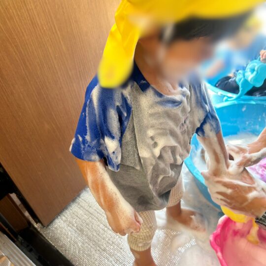 星のおうち幕張の夏の活動 泡遊び