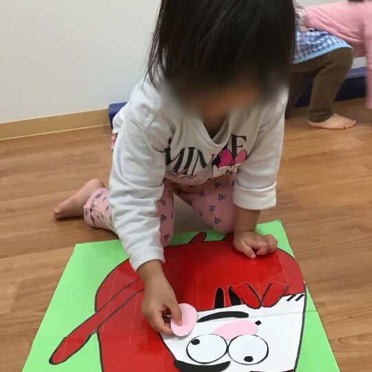 小規模保育園星のおうち大崎　保育活動　正月あそび