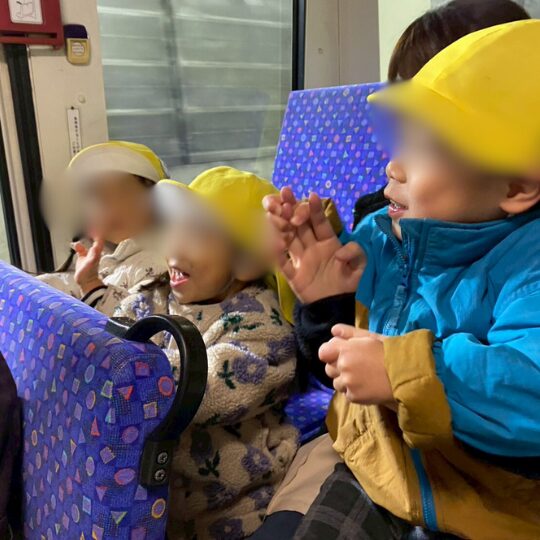 星のおうち幕張北　保育園　バス遠足に行きました