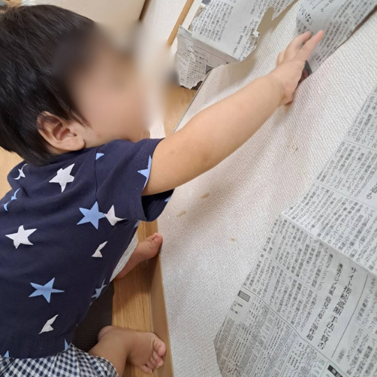 0歳児の保育室内での活動