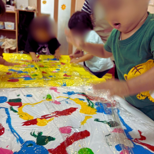 絵具を使った活動