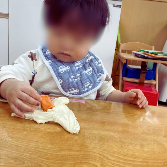 0歳児 食育の様子